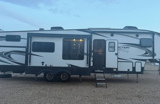 Nice RV with AC in charming Nampa