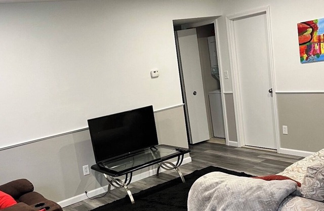 Nice, safe and comfortable Apartment in Macomb county .
