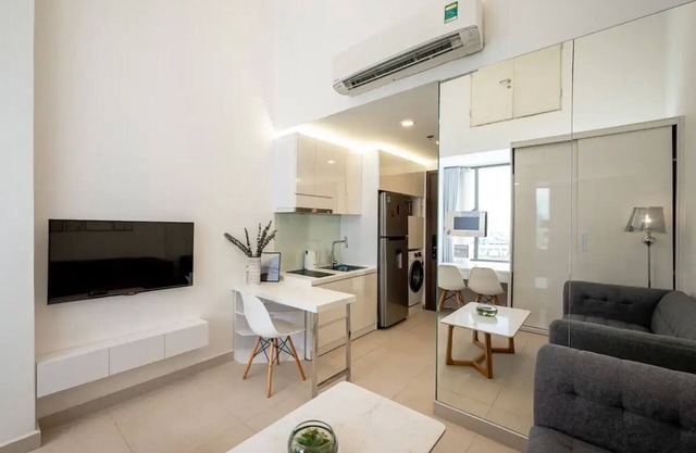 Nice Studio Free Pool & Gym @ Rivergate D4