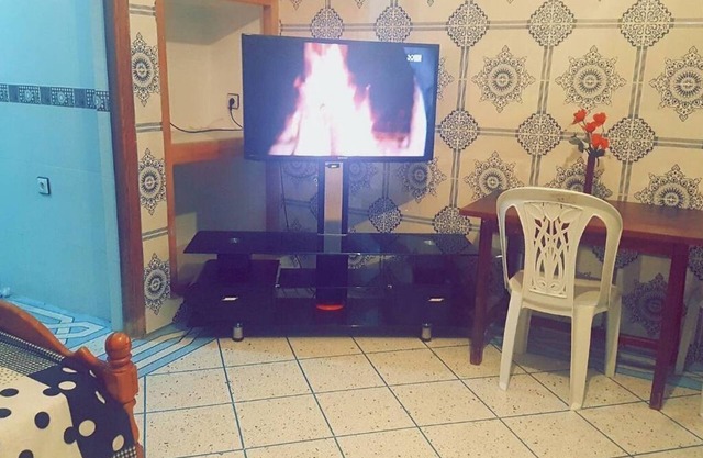 Joli studio au dernier étage + terrasse, petit budget