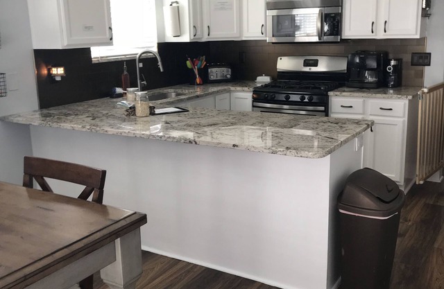 Nice Townhome pas loin de USU !!! Grand espace vert!