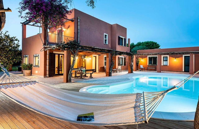 Nice villa with pool, 1 km from sea, Marsala, Sicily - 10 pax