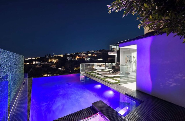 NIGHTS YOU WILL NEVER FORGET VIEWS YOU WILL NEVER STOP CRAVING