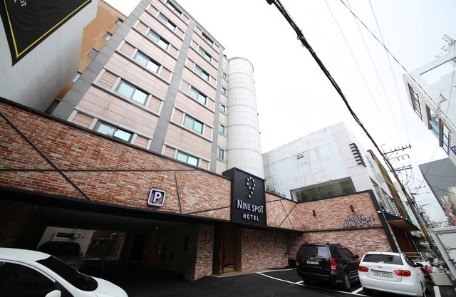 Ninespot Hotel