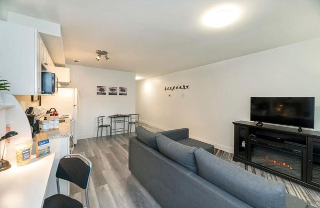 NN - The Evelyn - Whistlebend 1-bed 1-bath