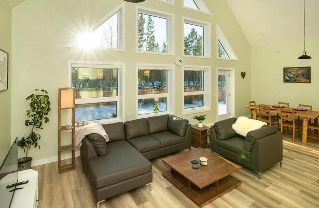 NN - The Springs Hotsprings Resort 3-bed 2-bath