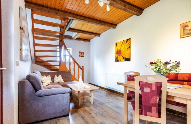 Nr. 1 - 3 Zimmer Ferienwohnung mit Terrasse und Garten - Ostsee Bauernhof Schwalbennest OFC 15