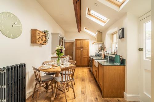 No 3, Home in Staveley