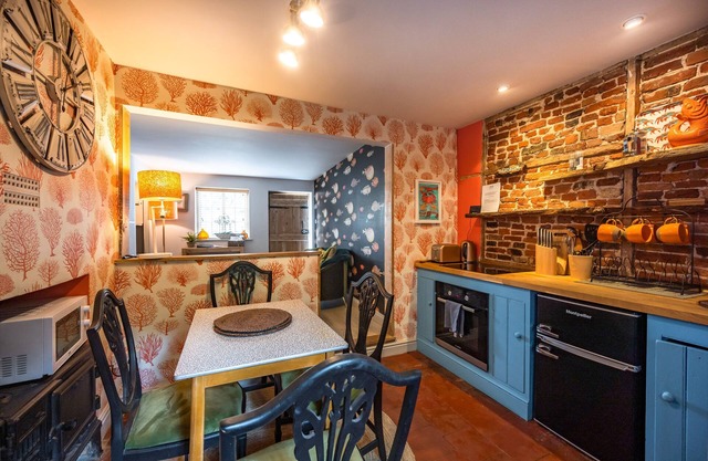 Dolphin Cottage est une belle vieille maison de pêcheur récemment rénovée