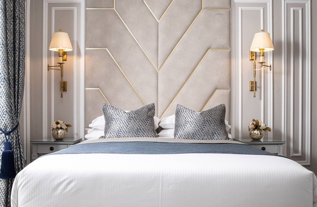 No.4 Carlton Hotel