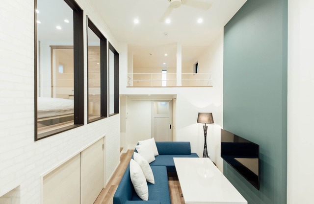 No205Near Kumamoto Station Large sofa Maisonette type with kitchen for 1 to 4 people / Kumamoto Kumamoto