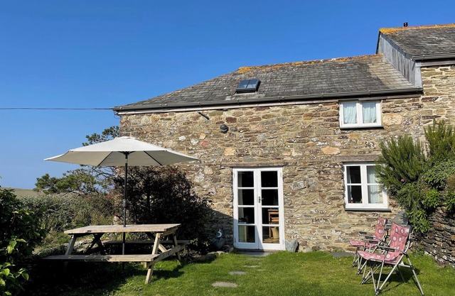 no3 Porth Farm Cottages