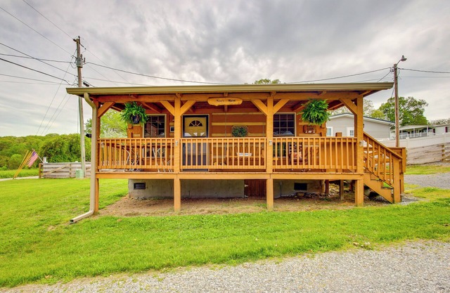 NOUVEAU! Cabane accessible en fauteuil roulant sur le lac Cherokee!