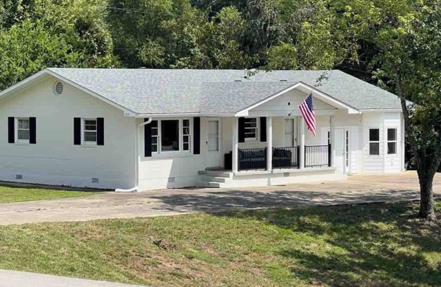 Nolin Lake Waterfront Home