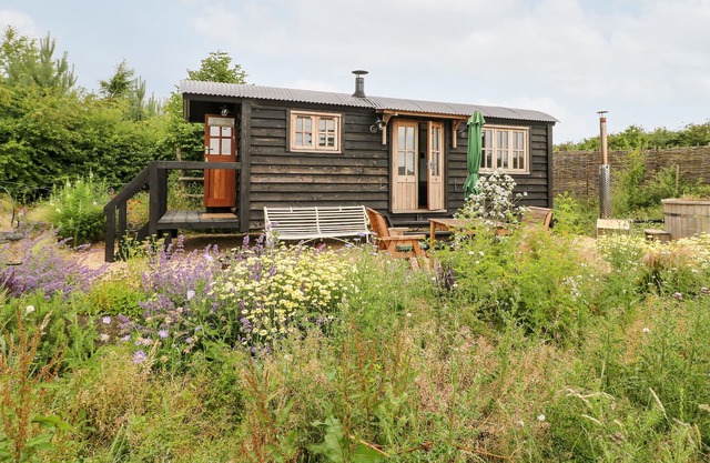 Nomad (Shepherds Hut, KIBWORTH