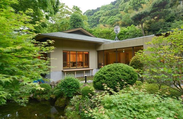 Nonsmoking A hideaway inn with Japanese architecture surrounded by a Japanese garden / Atami Shizuoka
