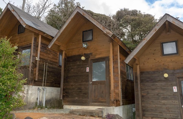 Nonsmoking Courtside Tiny Log House for 2 peopl / Kamo-gun Shizuoka
