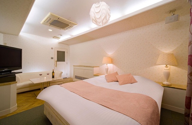 Nonsmoking Deluxe Room with bath and toilet / Nishinomiya Hyōgo