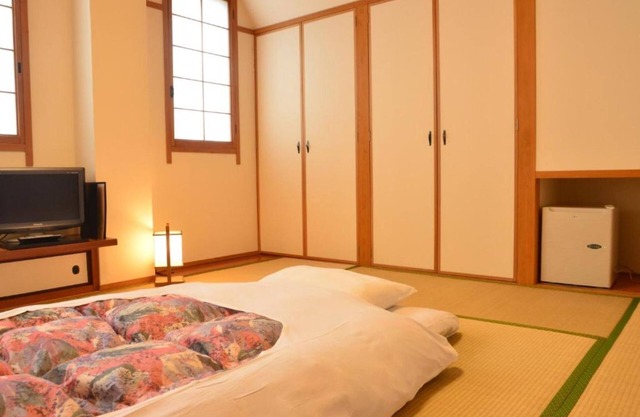 Nonsmoking Japanese style room 8 tatami mats W / Ozu Ehime