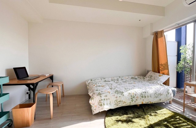 Nonsmoking Spacious and relaxing 1K twin room 24 people / Osaka Ōsaka