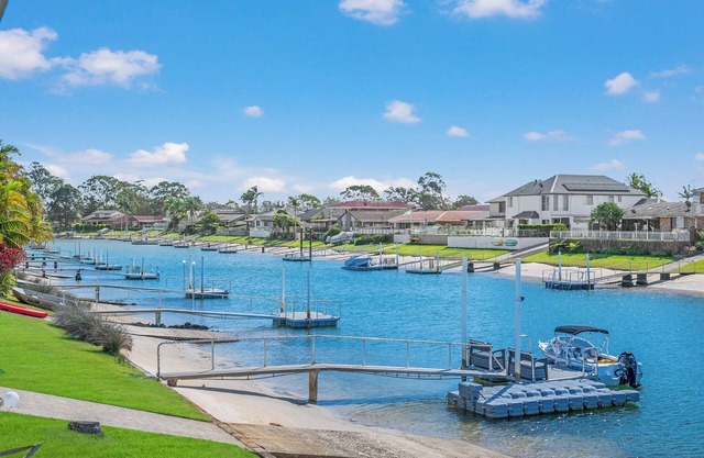 Noojee, Stunning waterfront property on the canals