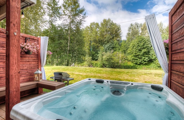 Moon River 4 et 5 - 2 Townhomes modernes sur la rivière pour 6-12 personnes - 2 bains à remous