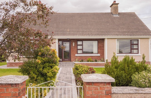 North Coast Golf or Family getaway to this peaceful, cosy countryside location.