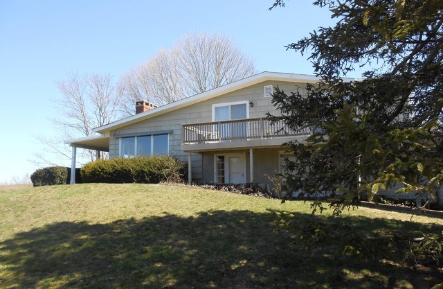 North Falmouth Waterfront w/Privacy