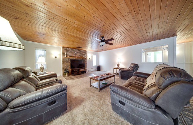 North Jackson Vacation Rental w/ Wraparound Deck!