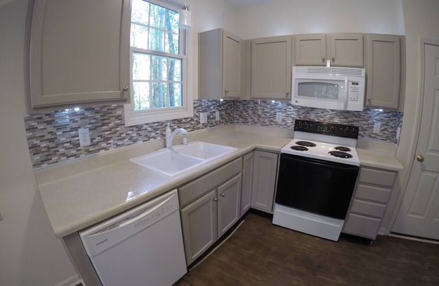 North Raleigh home in Wakefield Plantation Culd-de-sac lot in private wooded lot