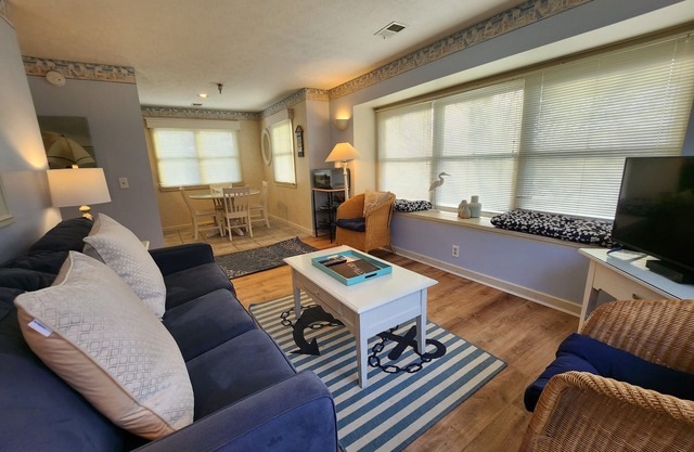 North Shore Inn Traverse City - Unit 300