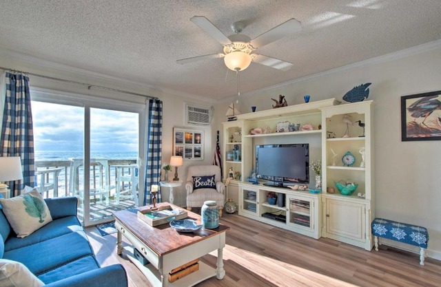 North Topsail Beach Escape with Ocean Views!