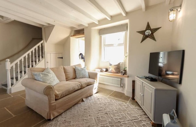 Chalet North View. Village de Shaldon.