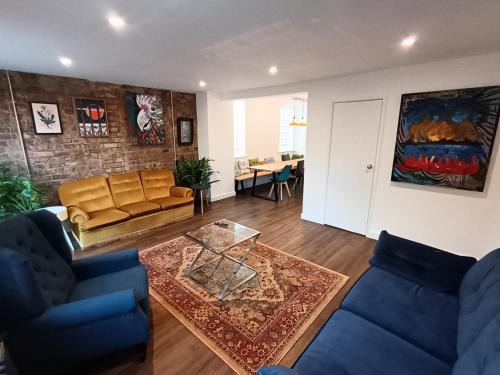 Northampton Oasis - 4 Bedroom House