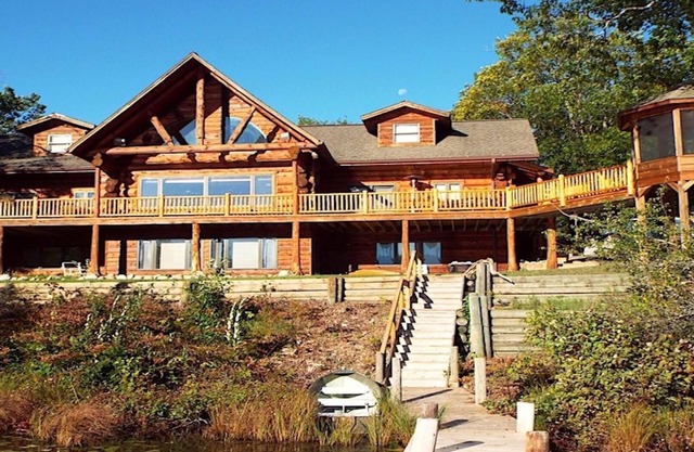 Northern Serenity au Rustic White Stag Lodge