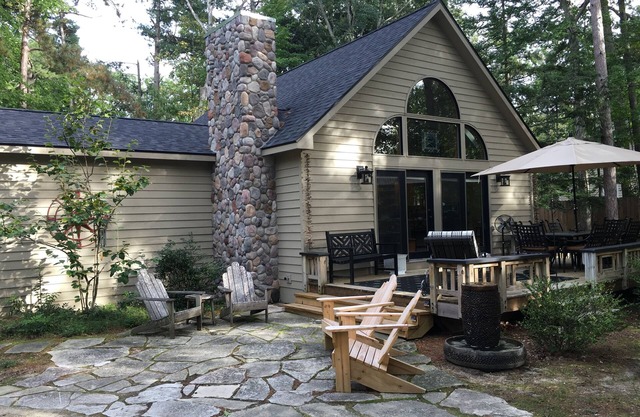 Cottage du Nord; un court trajet vers la plage classée n ° 1 en Amérique!