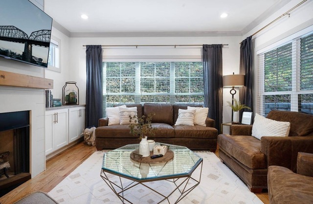 Northshore Coolidge Retreat - Spacious New Build!
