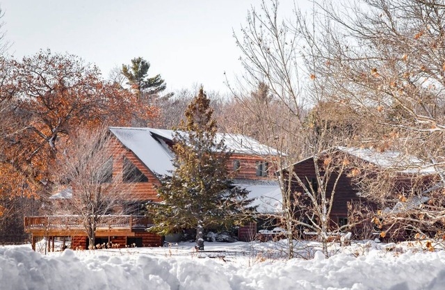 Northwoods Antler Lodge - Rustic Retreat Sleeps 12