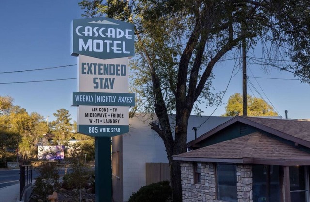 Nostalgic Motel Vibes *Cozy Rooms * WIFI *Room 4