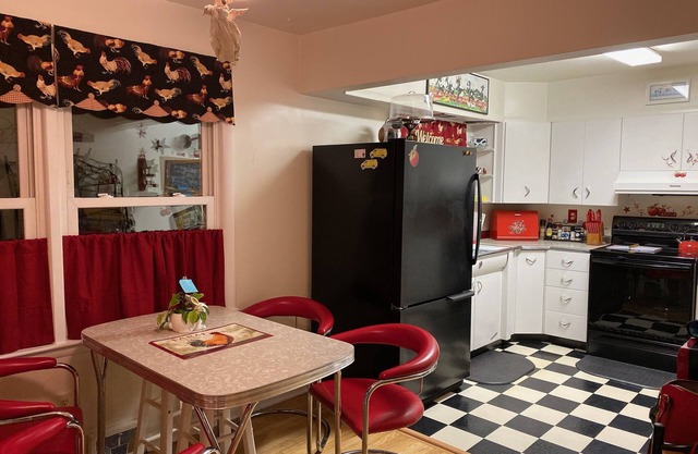 Nostalgic Retro Rectory 1940 Ranch House