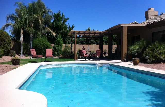 ** 20 AU 23 MAI 20 $. 00 OFF PAR NUIT! PRIV. PISCINE & JAC.** PROCHE 2 COMMERCES ET GOLF !!**