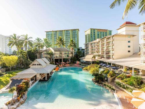 Novotel Cairns Oasis Resort