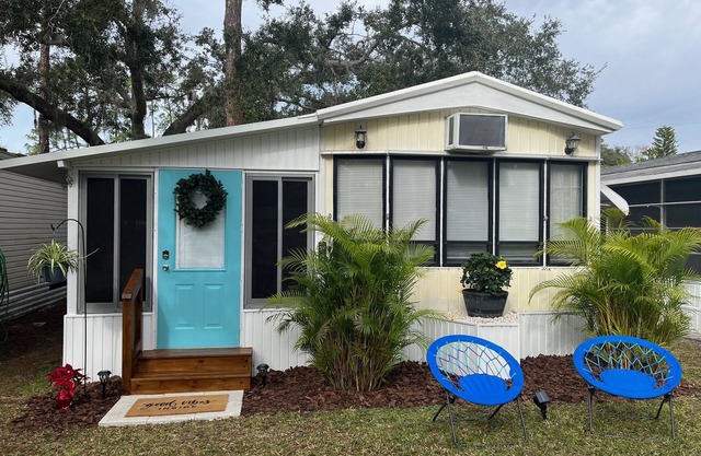 Now accepting 2025 reservations-Relax and recharge at this fun community.