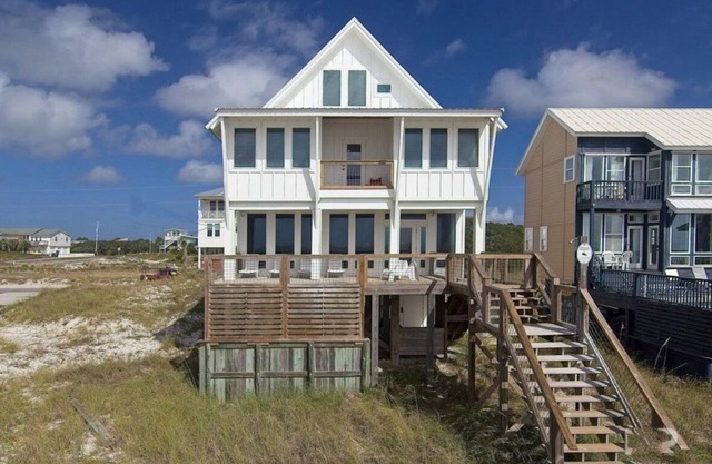 Belle maison de plage avant! 5 lits / 4. 5 bains!