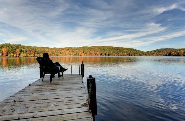 Paisible, récemment rénové Lakeside Cottage sur le lac Garfield à Berkshires