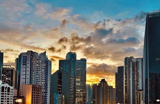 Spacious, stylish and modern condo with perfect blend of comfort and elegance!!