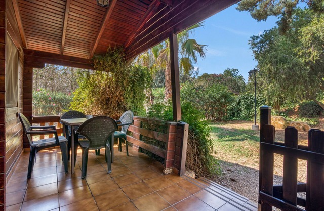 Null 'Entre Viejos Olivos 1' avec vue sur la montagne, piscine partagée et climatisation