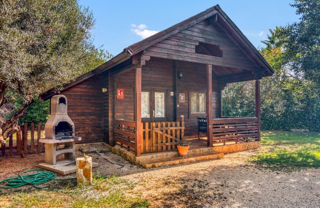 Null 'Entre Viejos Olivos 4' avec vue sur la montagne, piscine partagée et climatisation