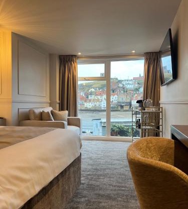 Number 3 Pier Road Suites