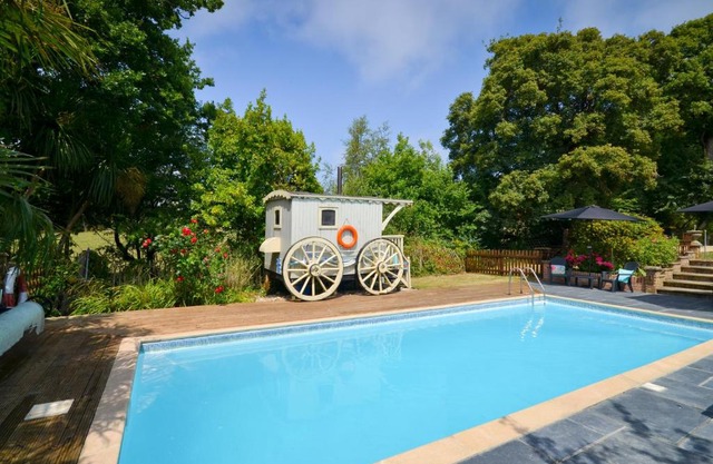 Nutkins Lodge